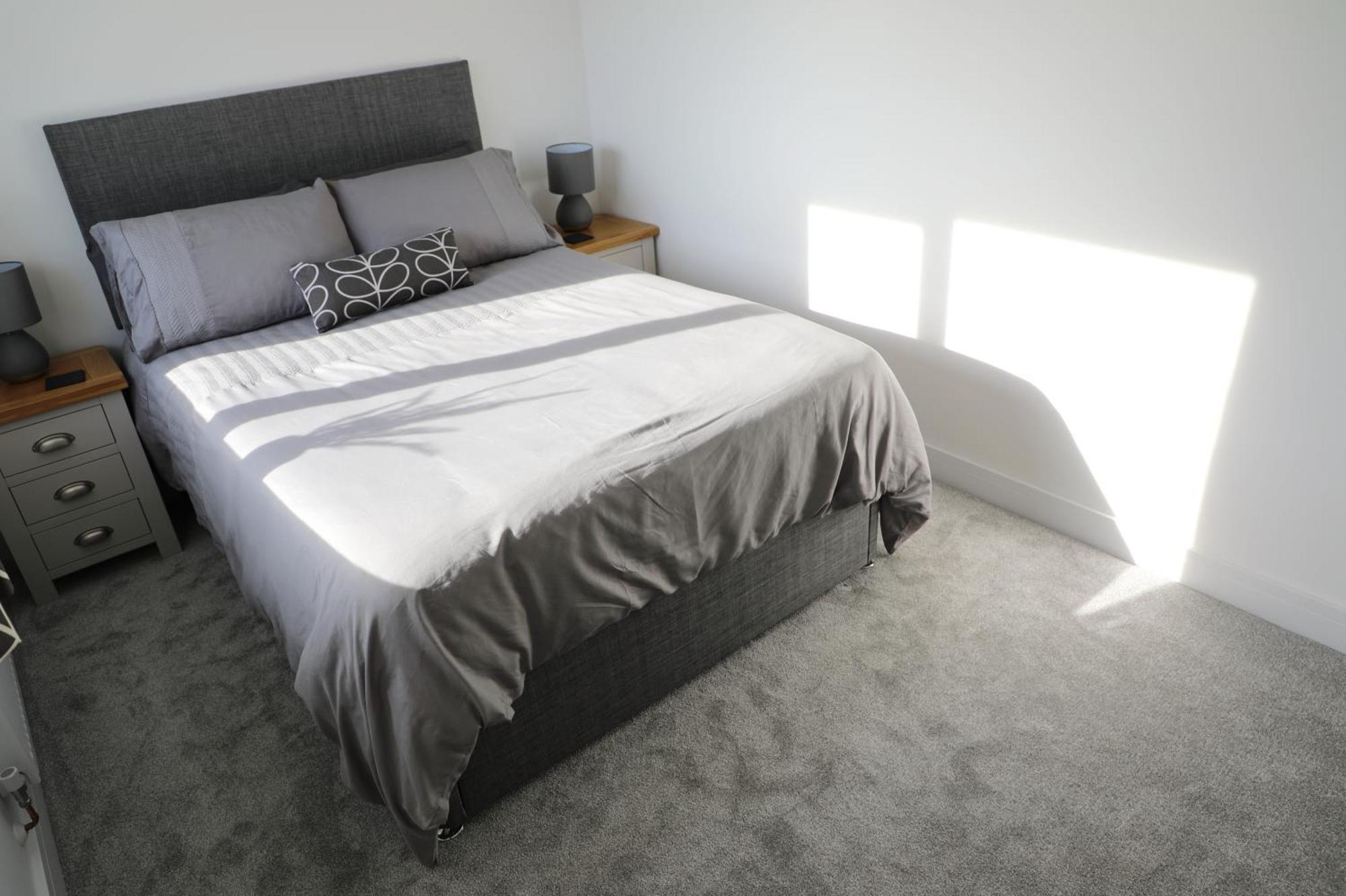 Modern, Two Double Bedroom House With Free Parking Chepstow Exterior foto