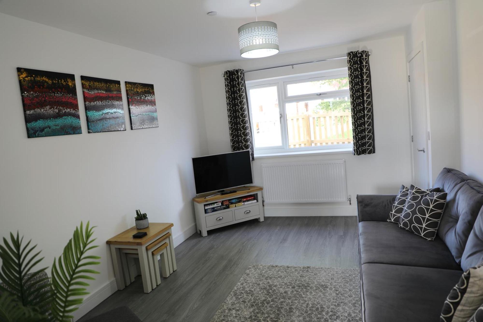 Modern, Two Double Bedroom House With Free Parking Chepstow Exterior foto